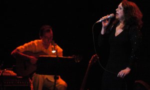 La cantante brasileña Gal Costa durante un concierto en Bogotá en 2005