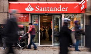 Una sucursal del Banco Santander en Londres. AFP/Leon Neal