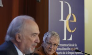 El director de la RAE, Santiago Muñoz Machado, y la directora de la 24.ª edición del Diccionario de la Lengua Española, Paz Battaner, este martes en Madrid.