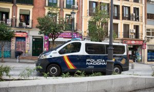 Furgón de la Policía Nacional en la plaza de Lavapiés, a 22 de octubre de 2022 en Madrid