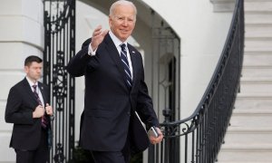 El presidente de Estados Unidos, Joe Biden, sale de la Casa Blanca para dirigirse en helicóptero a Delaware, a 13 de enero de 2023