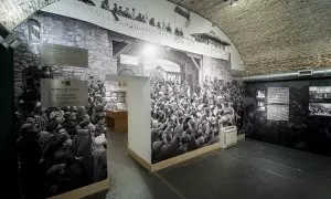Foto de la liberación de los supervivientes del campo de concentración de Mauthausen, en la exposición ‘Mauthausen: memorias compartidas’,  organizada por Centro Sefarad-Israel y la Secretaría de Estado de Memoria Democrática.