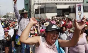 Protesta contra las detenciones de manifestantes en Lima.