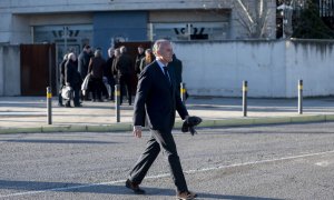 El expresidente de la Comunidad Valenciana Francisco Camps a su llegada al juicio por el contrato de Fitur a la trama 'Gürtel', en la Audiencia Nacional de San Fernando de Henares, a 23 de enero de 2023, en San Fernando de Henares