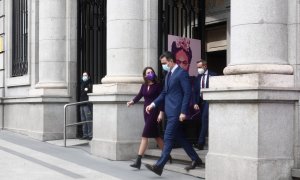 La ministra de Igualdad, Irene Montero, y el presidente del Gobierno, Pedro Sánchez, a su salida del acto institucional con motivo del 8 de marzo, Día Internacional de la Mujer