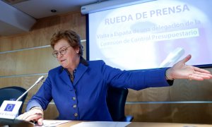 La eurodiputada alemana Monika Hohlmeier (EPP) durante una rueda de prensa en representación de una delegación de la Comisión de Control Presupuestario del Parlamento Europeo celebrada este miércoles en la Oficina del Parlamento Europeo en Madrid