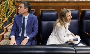 Pedro Sánchez y Yolanda Díaz, durante una sesión de control al Gobierno, en el Congreso de los Diputados, a 22 de febrero de 2023, en Madrid.