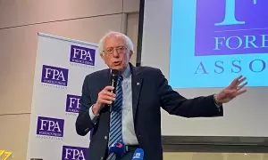 24/02/2023. Bernie Sanders en la presentación de su libro, a 24 de febrero de 2023, en Londres.