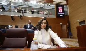 La presidenta de la Comunidad de Madrid, Isabel Díaz Ayuso (PP), a su llegada al pleno de la Asamblea de Madrid el pasado jueves.