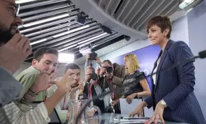 La portavoz del Gobierno y ministra de Política Territorial, Isabel Rodríguez, atiende a medios tras una rueda de prensa posterior al Consejo de Ministros, en el Palacio de La Moncloa, a 20 de marzo de 2023, en Madrid (España).