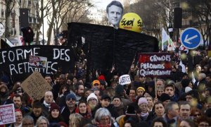 Francia: abajo el decreto de pensiones de Macron