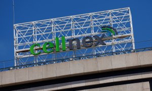 El logo del operador de torres de telecomunicaciones Cellnex, en su sede en Madrid. E.P./Eduardo Parra