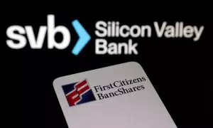 Imagen de los logos de First Citizens BancShares and SVB (Silicon Valley Bank)