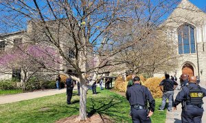 Agentes del Departamento de Policía de Nashville fuera de la Escuela Covenant, en la ciudad de Nashville (Estados Unidos).