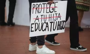 Detalle de un cartel durante la manifestaciones del 8M, a 8 de marzo de 2023 en Málaga.