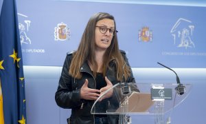 La portavoz de la CUP en el Congreso, Mireia Vehí, durante una rueda de prensa anterior a la reunión de la Junta de Portavoces.