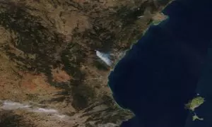 Imagen de satélite del incendio que ha calcinado más de 4.600 hectáreas en Castelló y mantiene a 1.600 vecinos desalojados.