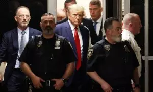 El expresidente de EEUU Donald Trump en el juzgado de Nueva York para la lectura de cargos, a 4 de abril de 2023.