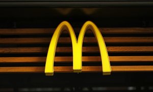 EEUU multa a McDonald's por tener a más de 300 menores trabajando ilegalmente, entre ellos dos de diez años