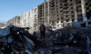 Un edificio destruido en Mariupol (Ucrania).