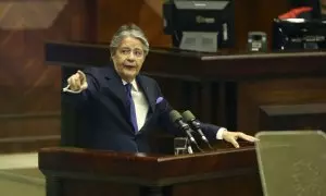 El presidente de Ecuador, Guillermo Lasso, interviene durante un juicio político de censura en su contra, en la sede de la Asamblea Nacional, en Quito.