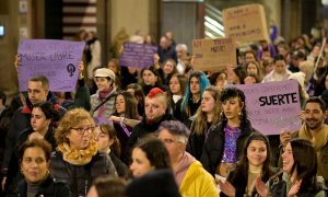 Cientos de personas durante una manifestación convocada por Plataforma Feminista Galega y Marcha Mundial das Mulleres, por el 8M, Día Internacional de la Mujer, a 8 de marzo de marzo de 2023