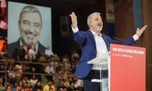 El candidato del PSC a la Alcaldía de Barcelona, Jaume Collboni, durante el acto de final de campaña electoral , en el Pabellón de Vall d'Hebron. E.P./Alberto Paredes