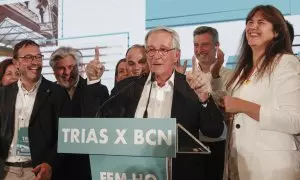 28/05/2023 - Xavier Trias, al costat de Laura Borràs, celebrant la seva victòria en les eleccions municipals de Barcelona d'aquest 28 de maig de 2023.