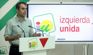 El coordinador general de IU Andalucía, Toni Valero, en la sede de IU a 29 de mayo de 2023, en Málaga (Andalucía, España).