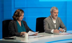 La candidata a la reelección, Ada Colau, y el candidato del PSC a la alcaldía de Bacelona, Jaume Collboni, durante un debate, a 9 de mayo de 2023.