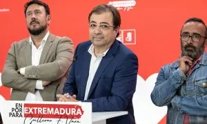 El presidente extremeño en funciones, Guillermo Fernández Vara, interviene durante una rueda de prensa tras la reunión del Comité Ejecutivo Regional  en la sede del PSOE de Extremadura, a 30 de mayo de 2023.