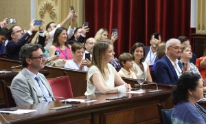 La nueva presidenta del Govern, Marga Prohens, durante la segunda votación para la investidura este 6 de junio en Palma de Mallorca.
