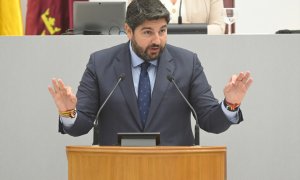 El candidato del Partido Popular para presidir Murcia, Fernando López Miras, interviene durante la segunda reunión del debate de Investidura, en la Asamblea Regional, a 7 de julio de 2023, en Cartagena, Región de Murcia (España).