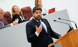 El candidato del Partido Popular para presidir Murcia, Fernando López Miras, interviene durante el segundo debate de Investidura en la Asamblea Regional, a 6 de septiembre de 2023, en Cartagena, Región de Murcia.