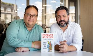 28/09/2023 - Els periodistes Ferran Casas i Joan Rusiñol, autors d''Espanya no es toca'.