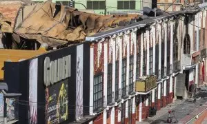 Vista aérea de las discotecas Golden, Teatre y La Fonda de Murcia, este lunes tras el incendio de este domingo en el que fallecieron trece personas.