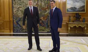 El rey Felipe VI recibe al líder del PSOE y presidente del Gobierno en funciones, Pedro Sánchez.