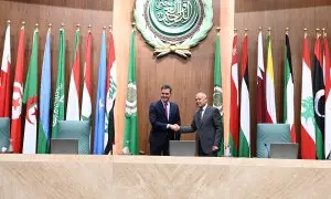 El presidente del Gobierno en funciones, Pedro Sánchez, en un encuentro en Egipto con el secretario general de la Liga Árabe, Ahmed Aboul Gheit, en 2021.
