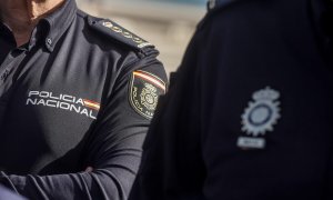 Imagen del uniforme de un agente de la Policía Nacional. Rober Solsona / Europa Press