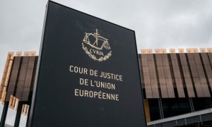 FILED - 01 April 2022, Luxembourg, Luxemburg: A general view of a plaque reading "Cour de Justice de l'Union Europeene" in front of a building of the European Court of Justice (ECJ). Top EU court overturns German law on mass data retention Photo: Harald T