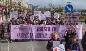 Una marea violeta recorre las calles de Santander para condenar la violencia machista: "Tenemos que pararlo"