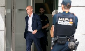El expresidente de la Real Federación Española de Fútbol, Luis Rubiales, sale de declarar de la Audiencia Nacional, a 15 de septiembre de 2023, en Madrid.