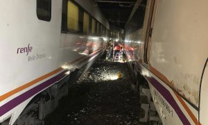 Imagen de los dos trenes que colisionaron en la zona de los túneles de El Chorro, en Málaga.