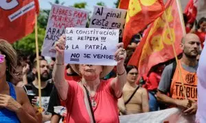 Miles de argentinos se concentran en Buenos Aires contra la motosierra de Milei