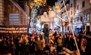 El PSOE denuncia ante la Fiscalía la protesta en la que se ahorcó a un muñeco de Pedro Sánchez