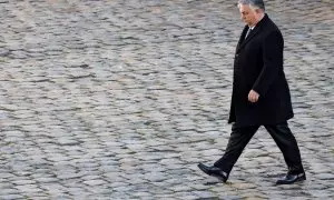 El primer ministro húngaro, Viktor Orbán, durante la ceremonia de homenaje a Jacques Delors, en el Hotel des Invalides de París, a 5 de enero de 2024.