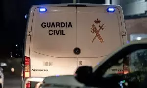 El furgón con el detenido sale del Acuartelamiento de Rivas, a 22 de enero de 2024, en Rivas-Vaciamadrid, Madrid.