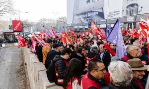 7/2/24 - Manifestantes del sector ferroviario frente al Congreso de los Diputados, a 30 de enero de 2024, en Madrid.