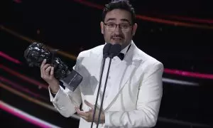 Juan Antonio Bayona, director de la película 'La sociedad de la nieve', en la gala de los Premios Goya.