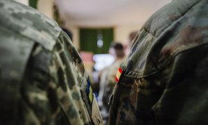 Uniformes de mandos militares en la Academia de Infantería del Ejército de Tierra, a 9 de noviembre de 2023.